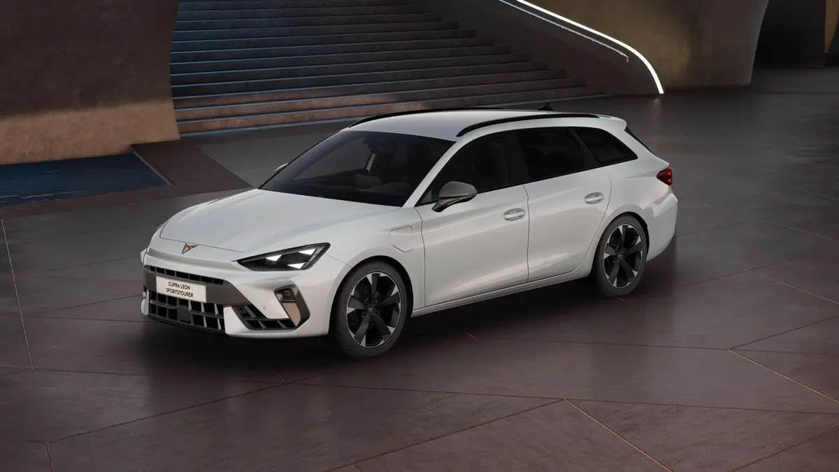 Image of CUPRA Leon Sportstourer side view