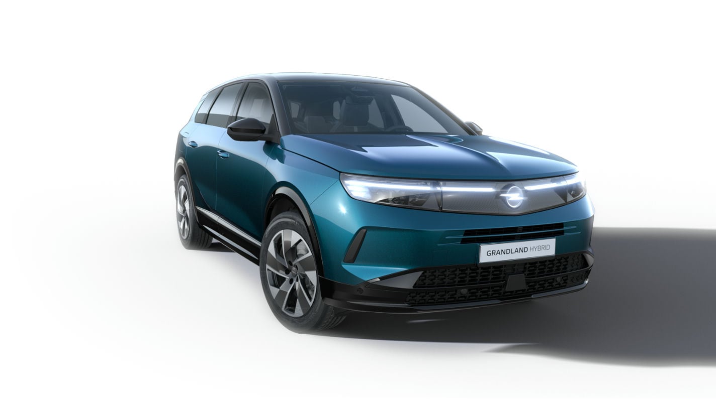 Image of Grandland Plug-in Hybrid GS side view